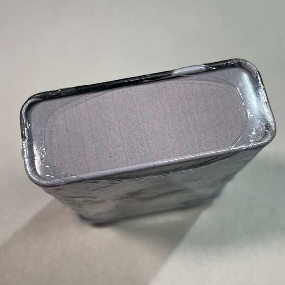 NWT Twilight - Eclipse tin of sterile adhesive bandages 24ct collectible - Picture 3 of 7